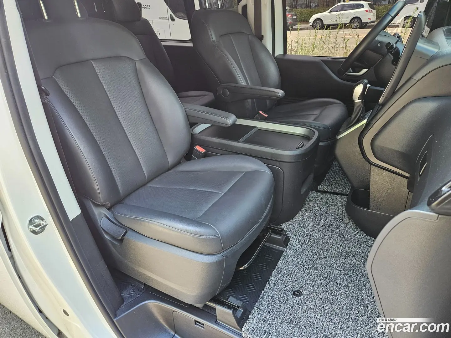 Hyundai Staria Cargo 5-Seater 2022