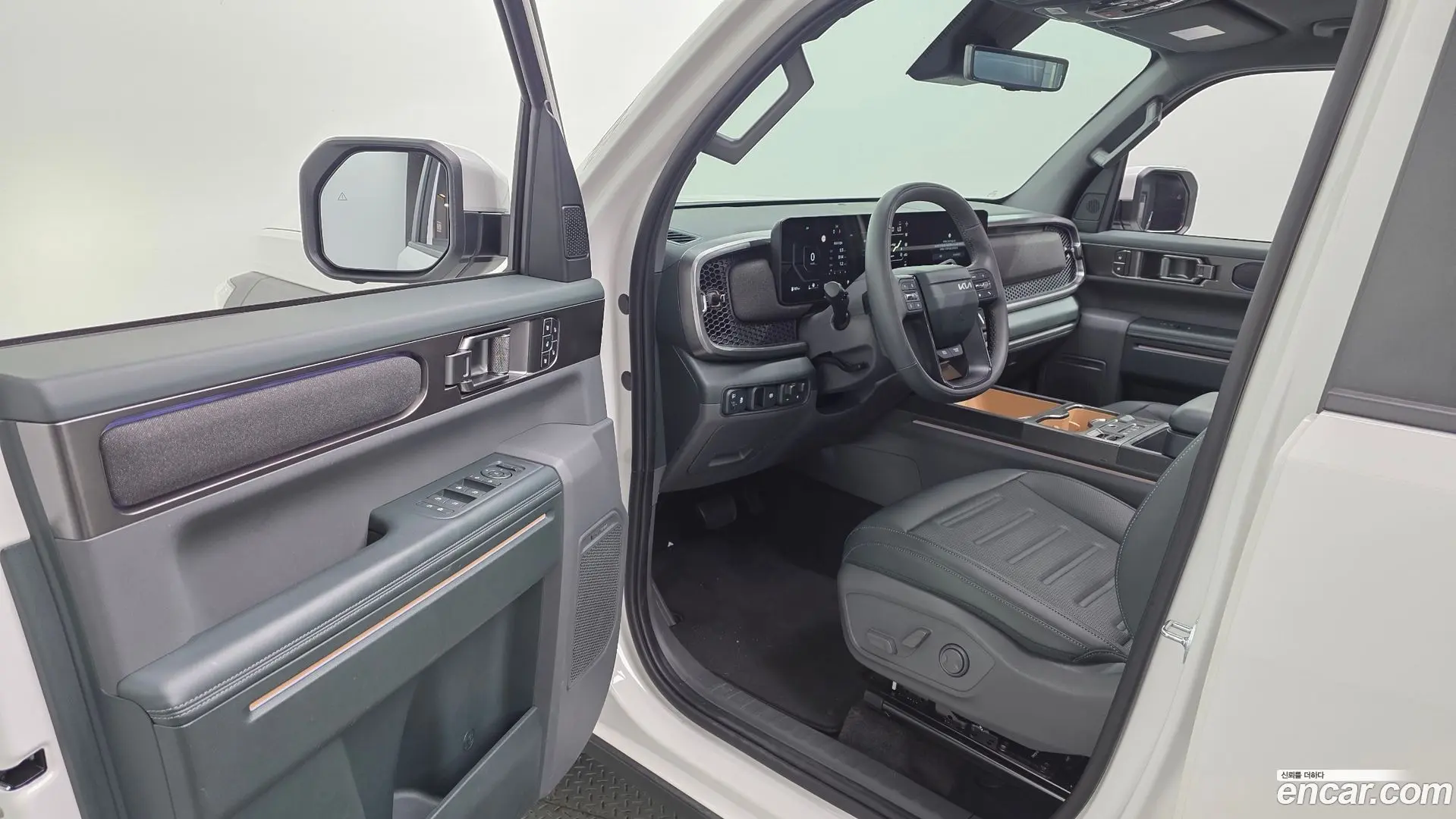Kia Tasman 2.5T Gasoline 4WD