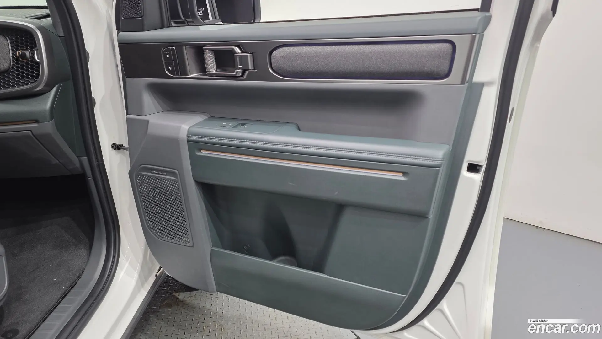 Kia Tasman 2.5T Gasoline 4WD