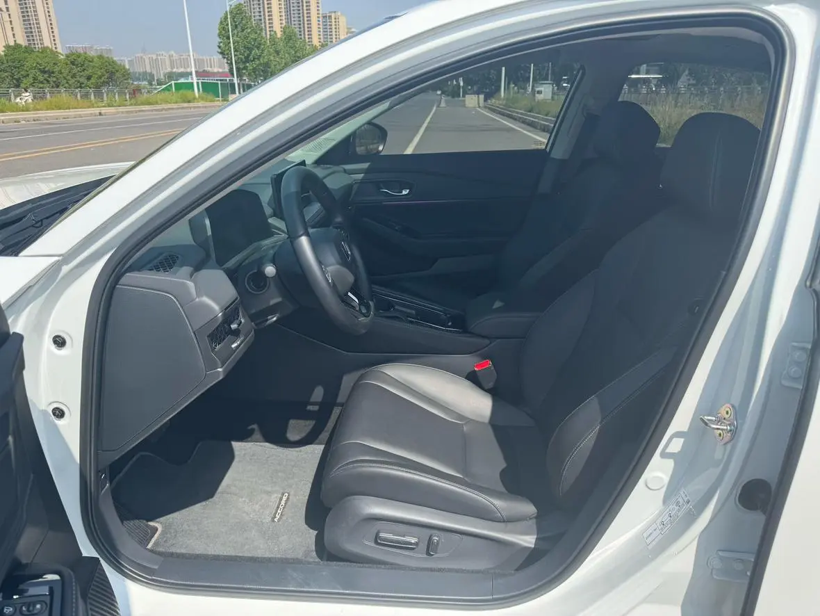 Honda Accord 2023 Sharp T Dynamic 260TURBO Smart Enjoy