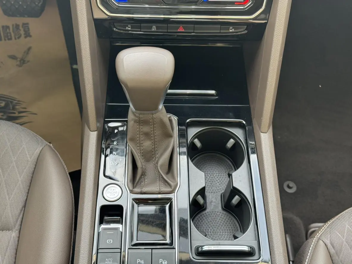 Volkswagen Viloran 2020 330TSI Business