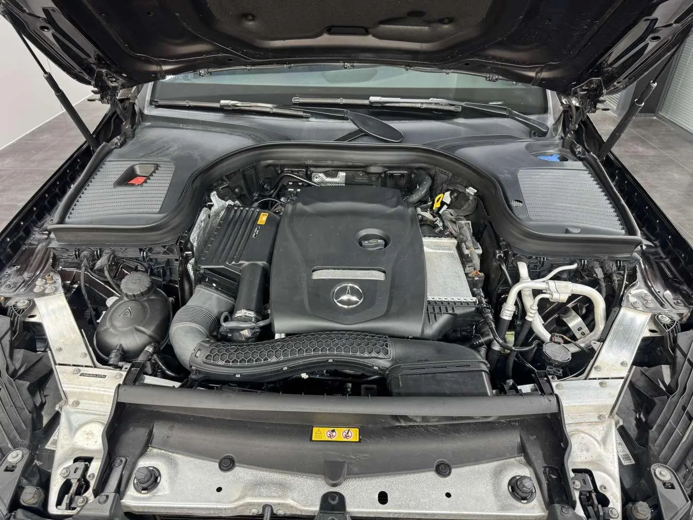 Mercedes-Benz GLC 2019 GLC 260 L 4MATIC Dynamic