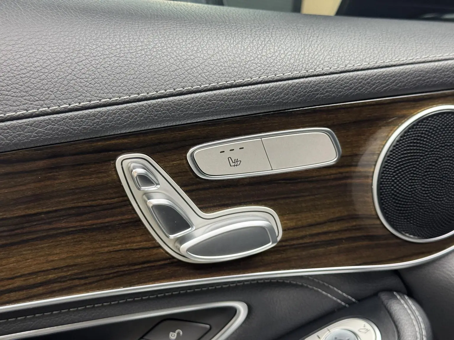 Mercedes-Benz GLC 2019 GLC 260 L 4MATIC Dynamic