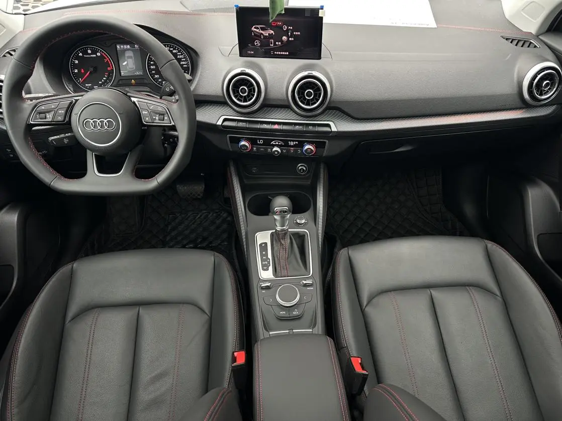Audi Q2L 2024 35 TFSI Progressive Dynamic