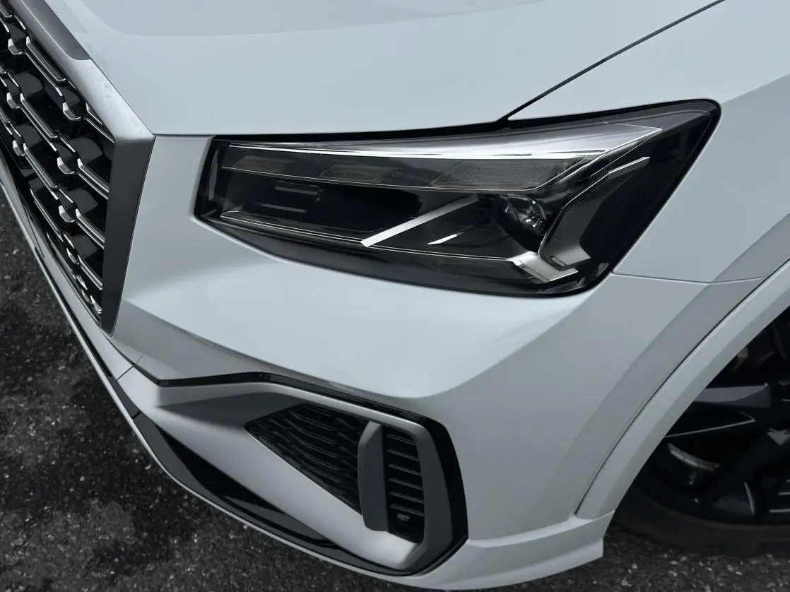 Audi Q2L 2024 35 TFSI Progressive Dynamic