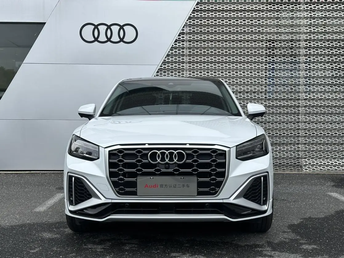 Audi Q2L 2024 35 TFSI Progressive Dynamic