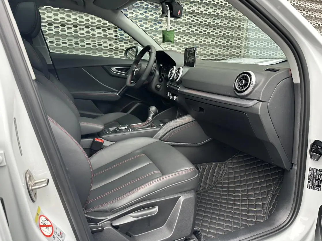 Audi Q2L 2024 35 TFSI Progressive Dynamic