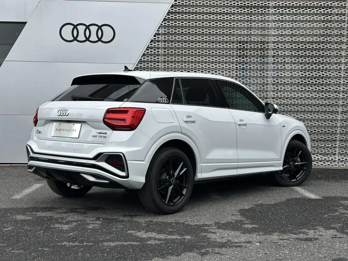 Audi Q2L 2024 35 TFSI Progressive Dynamic