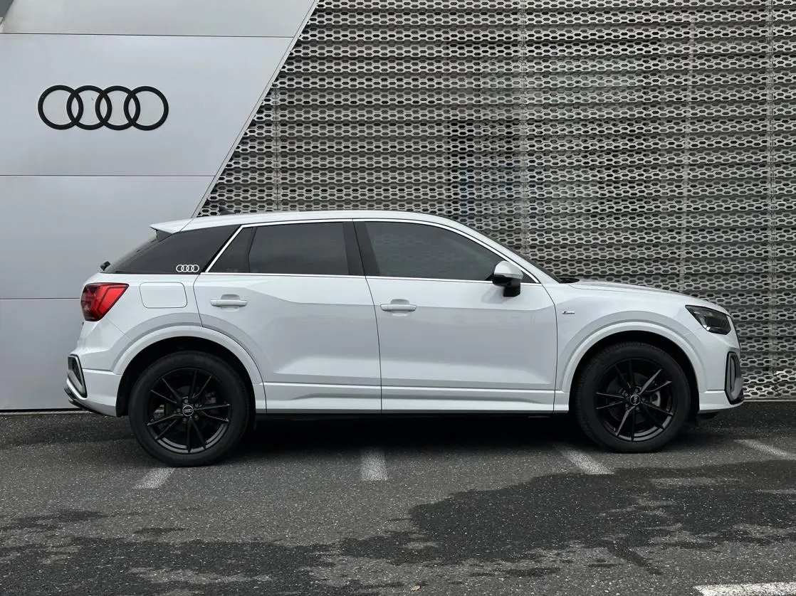 Audi Q2L 2024 35 TFSI Progressive Dynamic