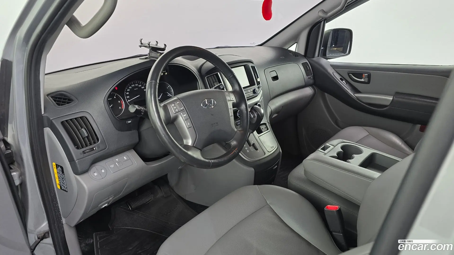 Hyundai Starex Van 3-Seater