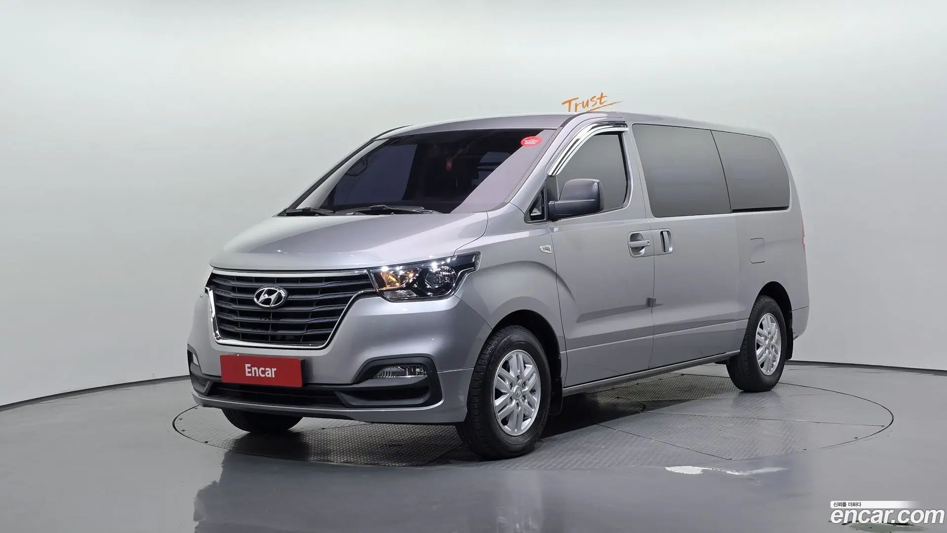 Hyundai Starex Van 3-Seater
