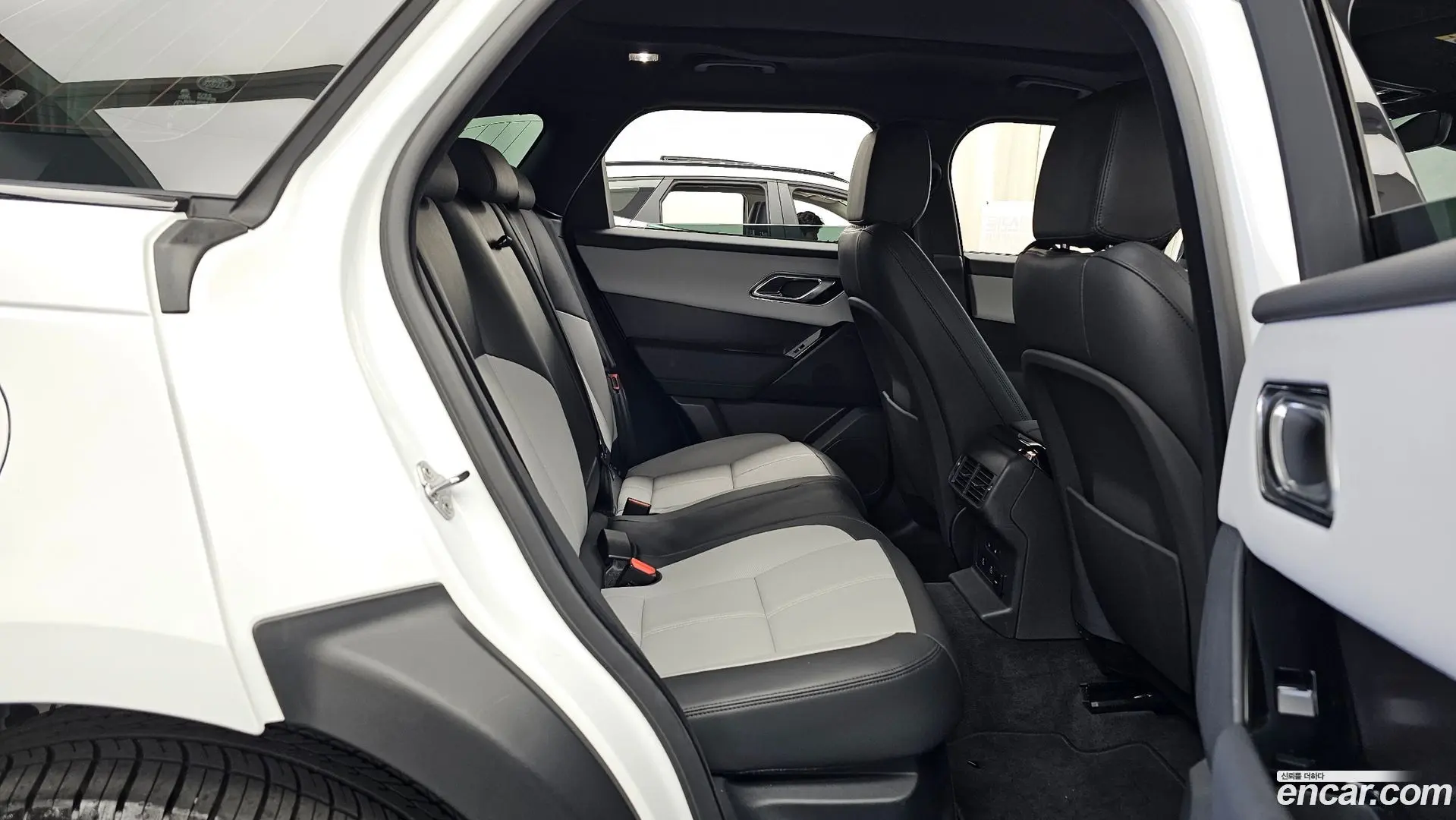 Land Rover Range Rover Velar 2.0 P250 Dynamic SE