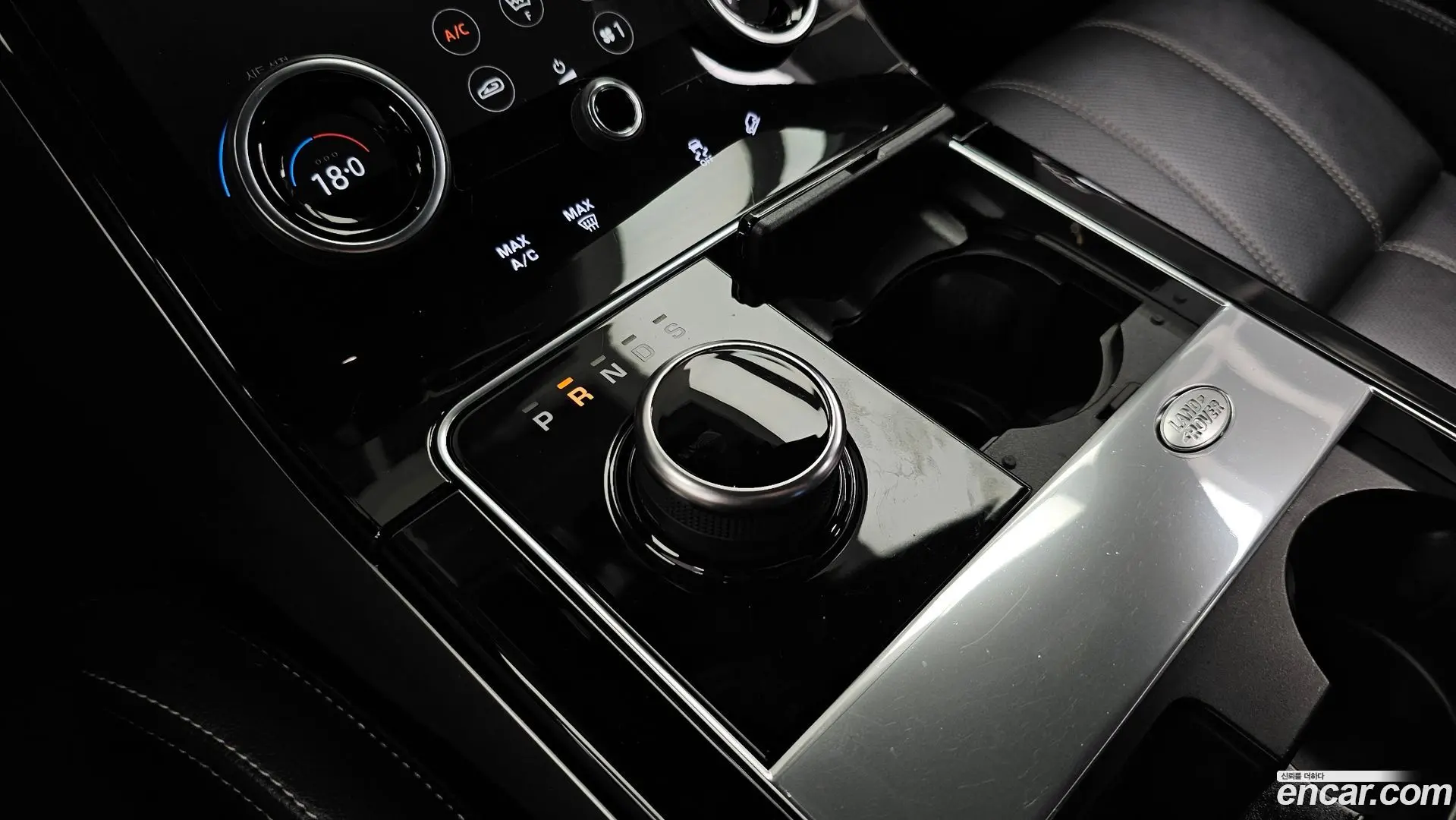 Land Rover Range Rover Velar 3.0 D300 R-Dynamic SE
