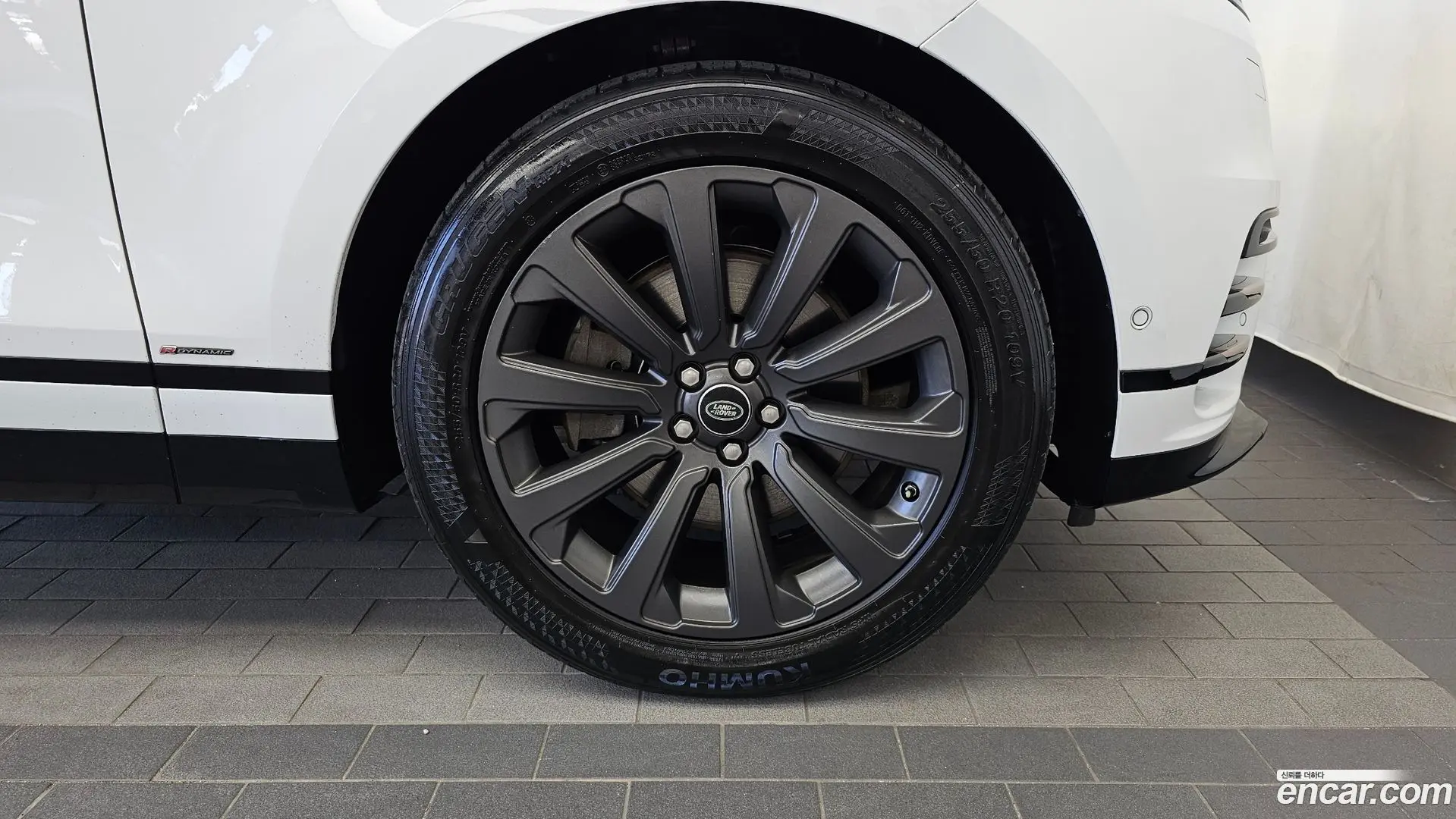 Land Rover Range Rover Velar 3.0 D300 R-Dynamic SE