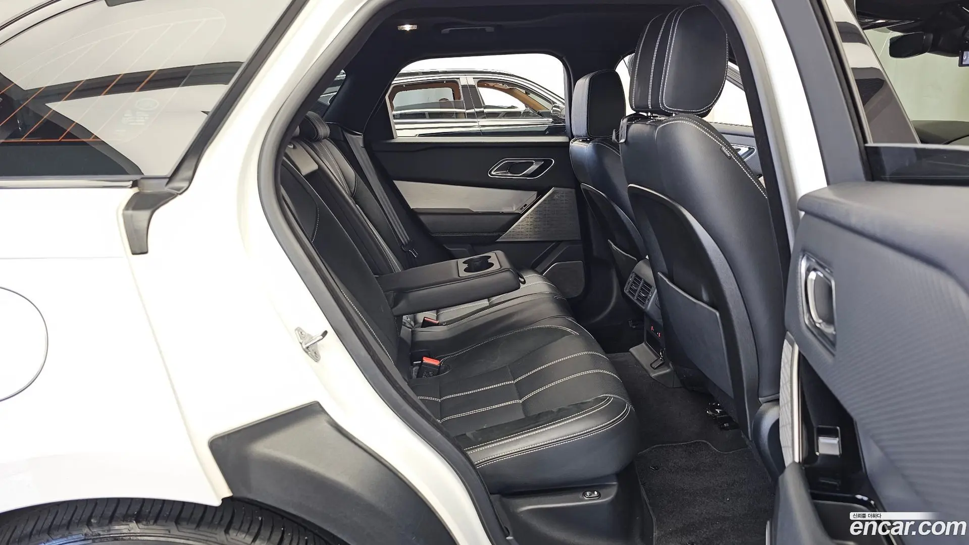Land Rover Range Rover Velar 3.0 D300 R-Dynamic SE