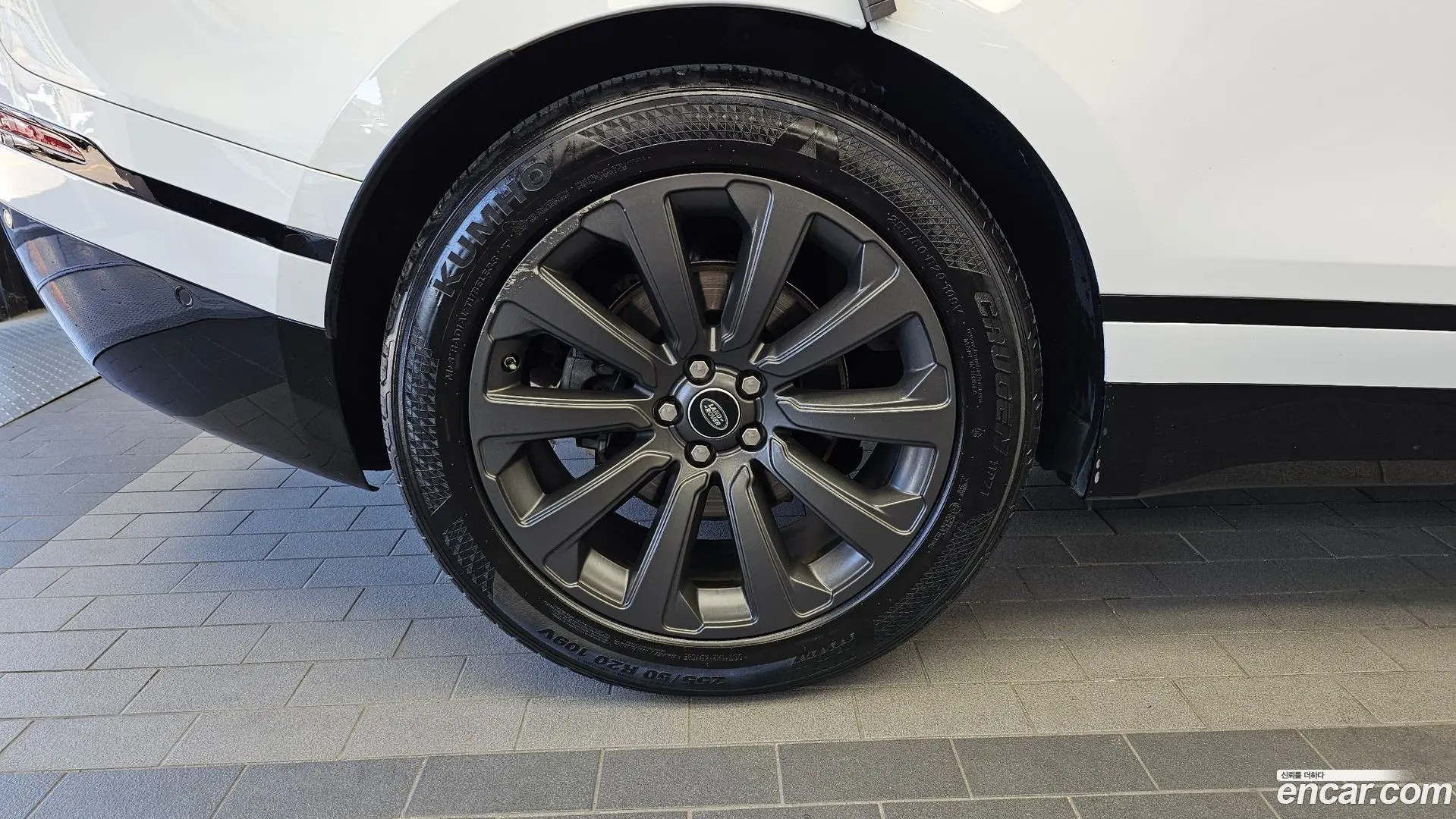 Land Rover Range Rover Velar 3.0 D300 R-Dynamic SE