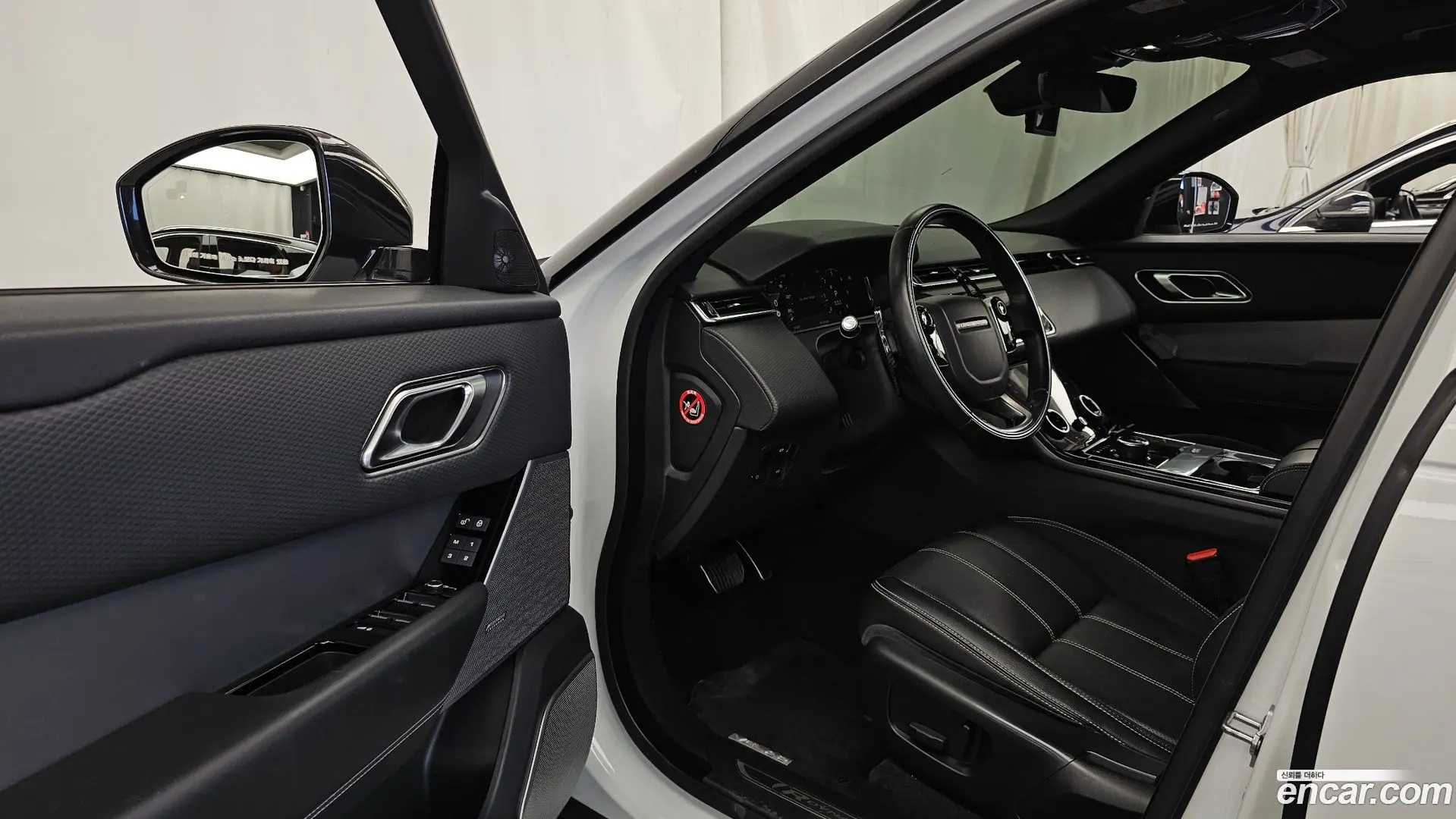 Land Rover Range Rover Velar 3.0 D300 R-Dynamic SE