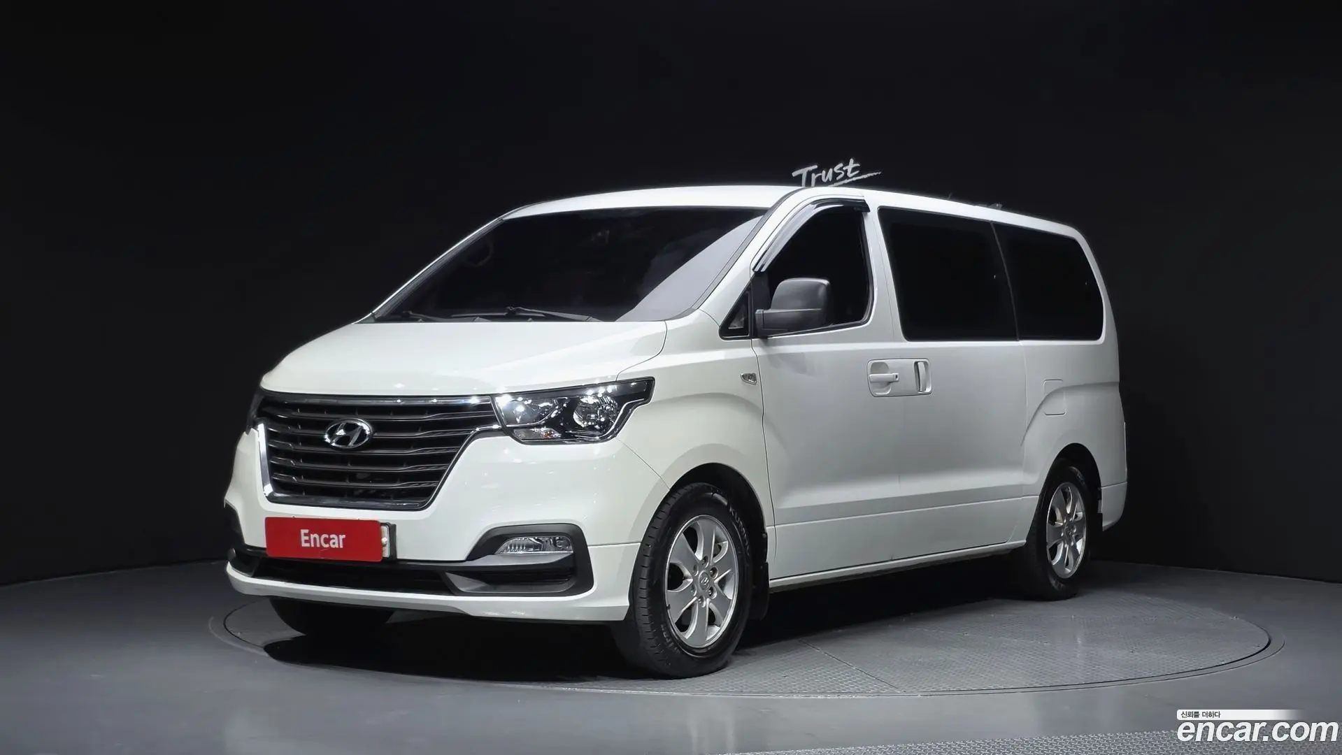 Hyundai Starex Wagon 12-Seater