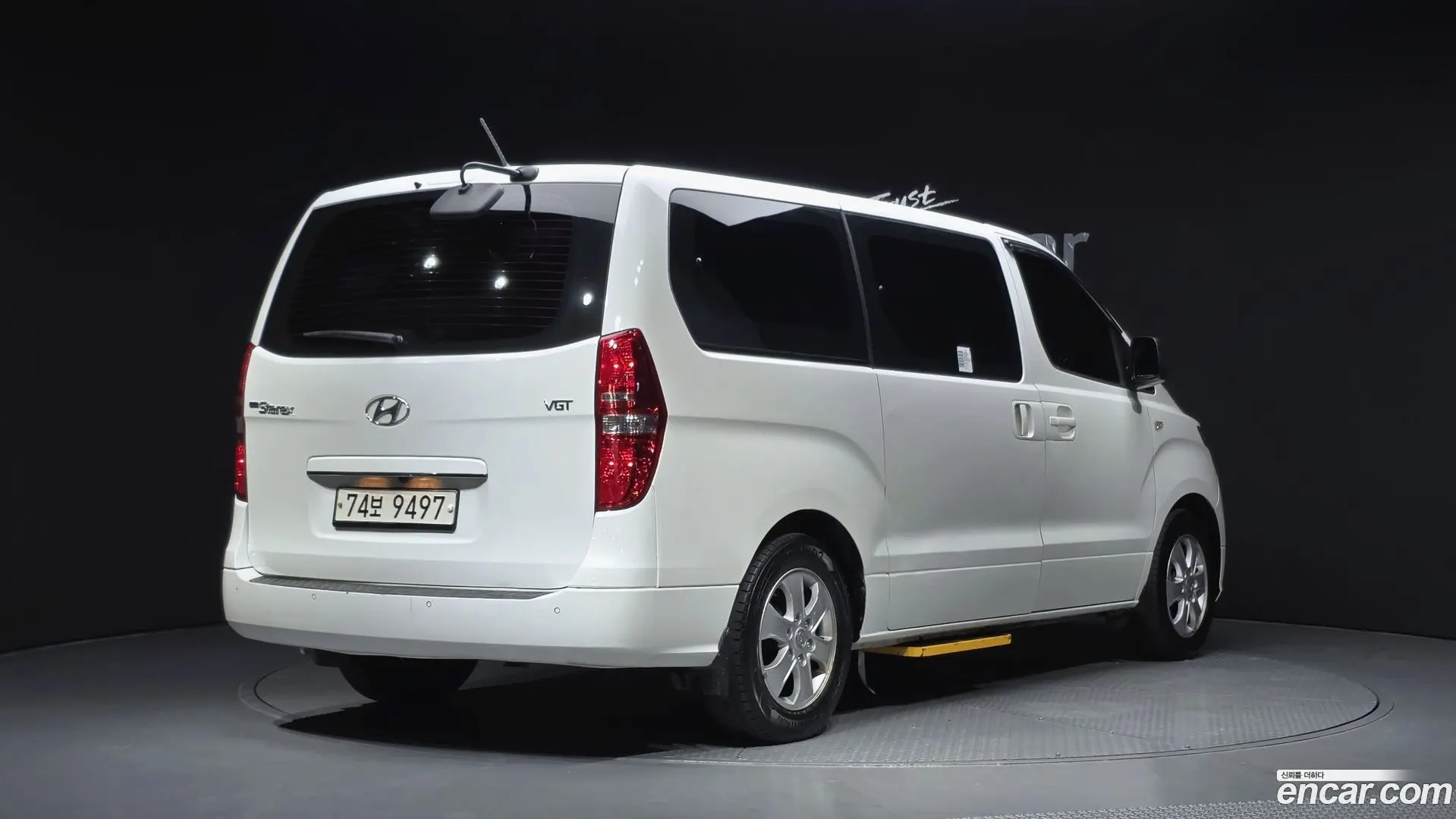 Hyundai Starex Wagon 12-Seater