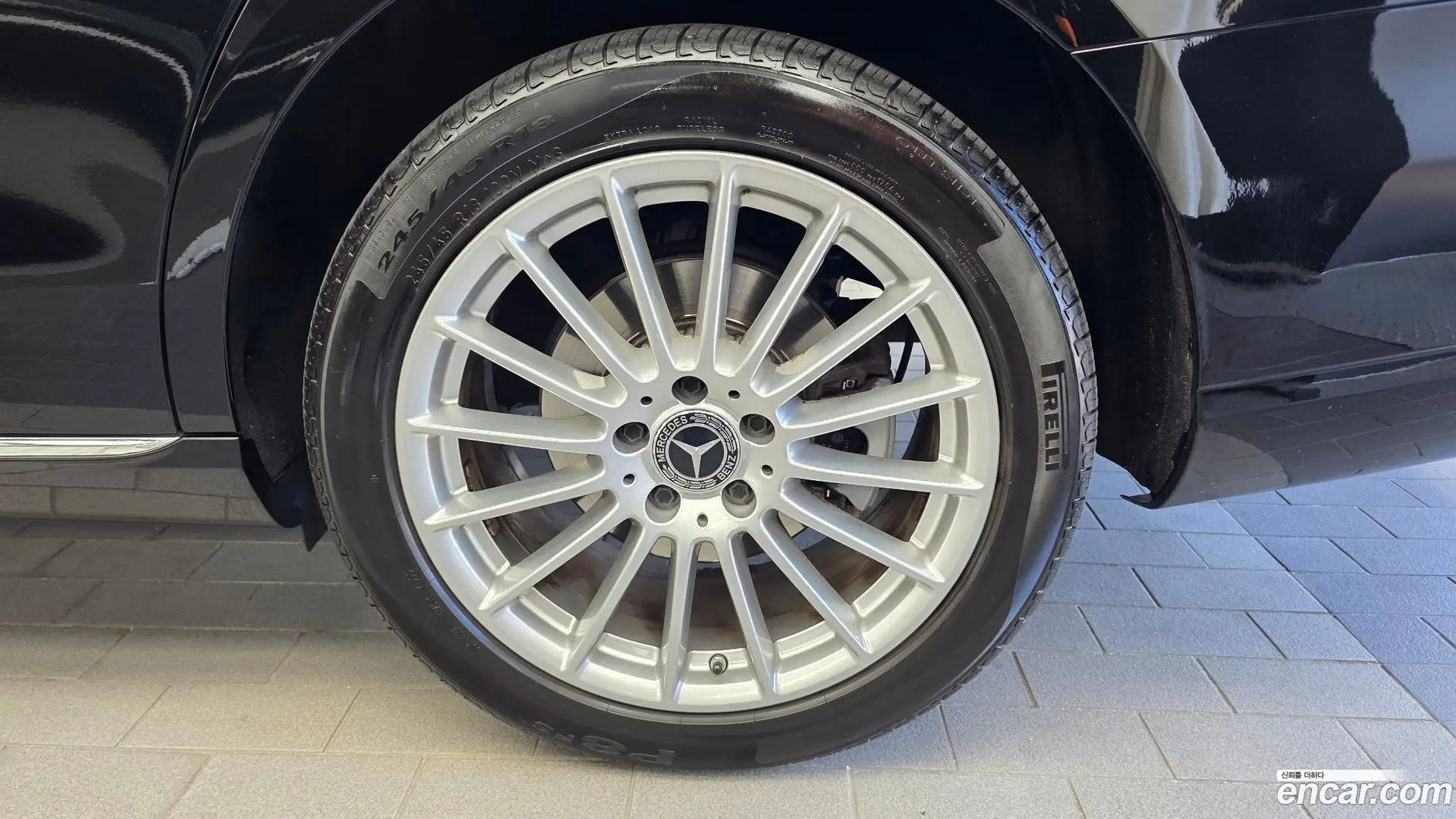 Mercedes-Benz E-Class E220d 4MATIC Exclusive