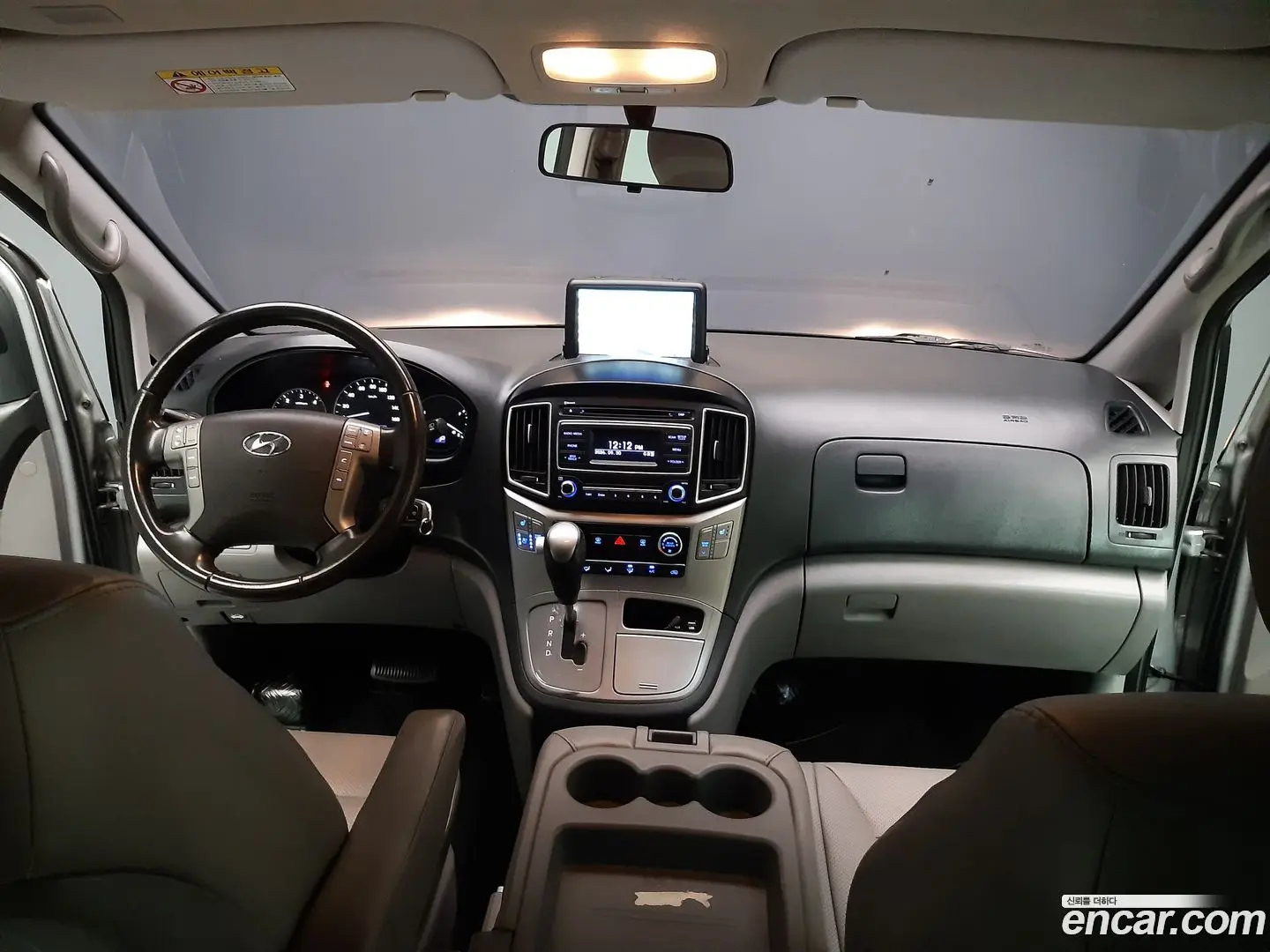 Hyundai Starex Wagon 12-Seater