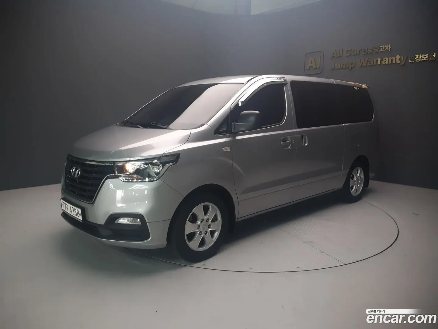 Hyundai Starex Wagon 12-Seater