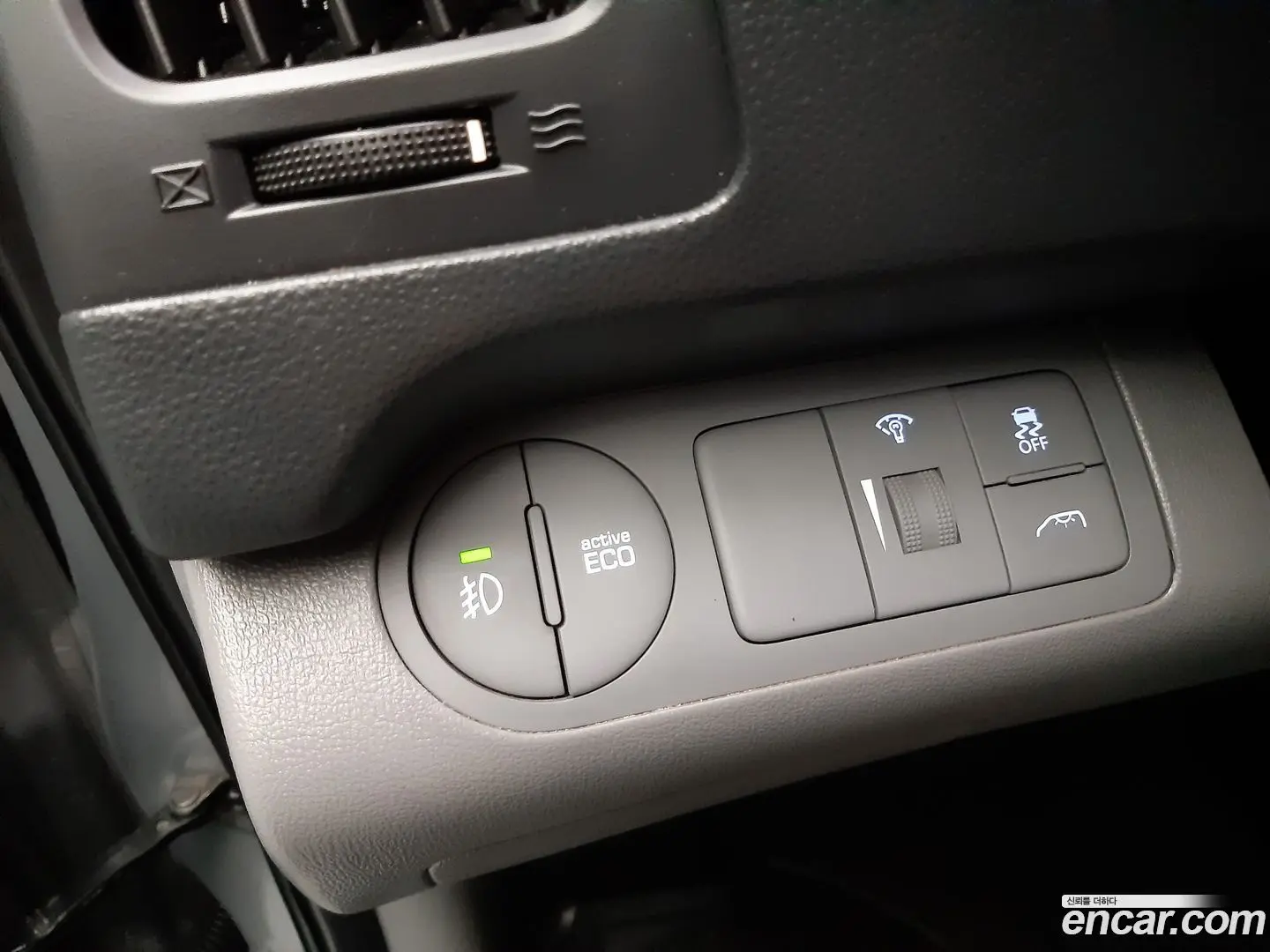 Hyundai Starex Wagon 12-Seater