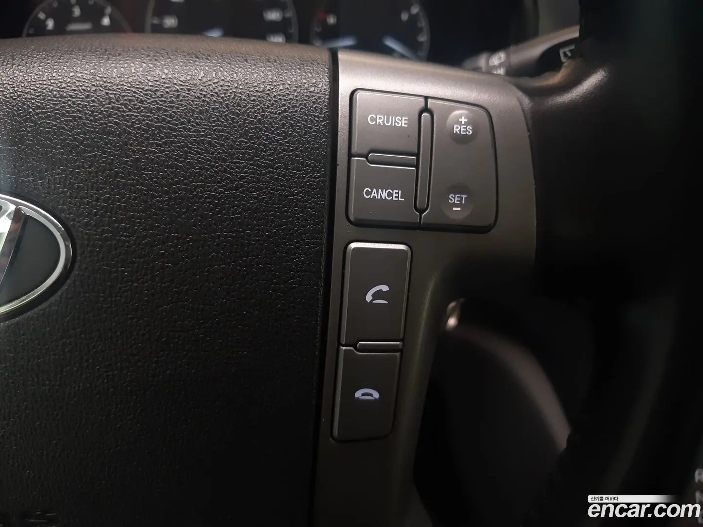 Hyundai Starex Wagon 12-Seater