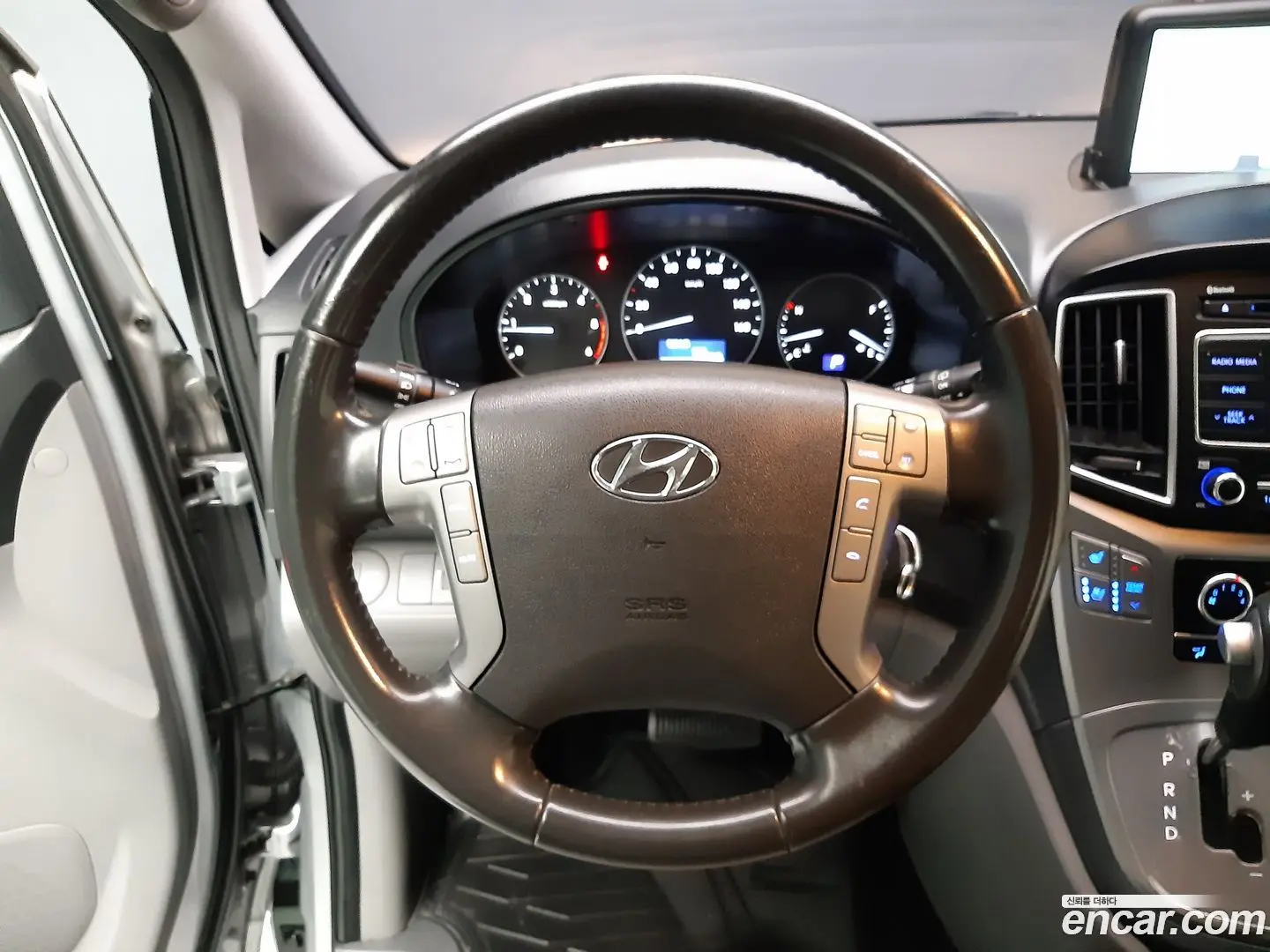 Hyundai Starex Wagon 12-Seater