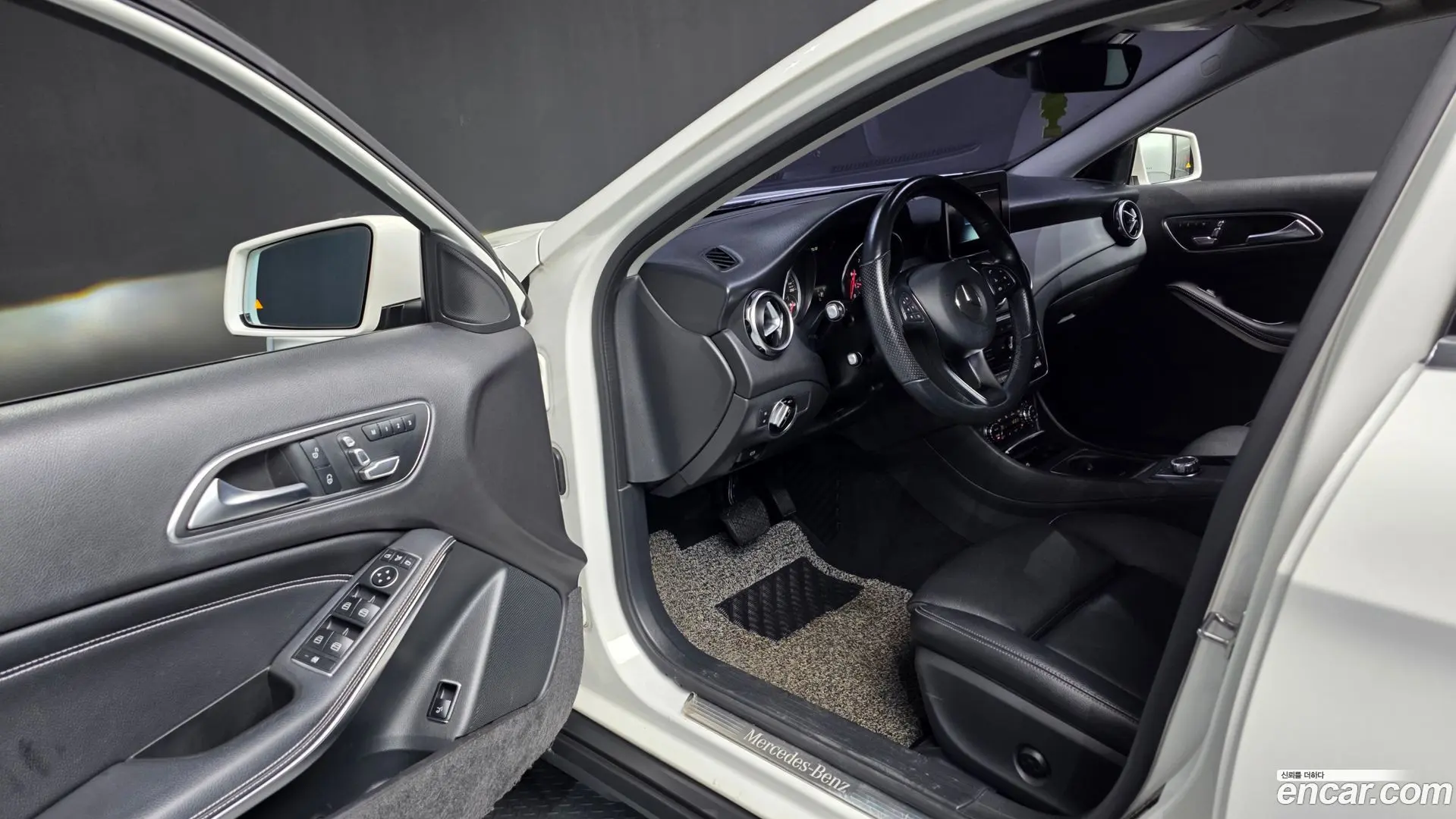 Mercedes-Benz GLA-Class GLA220 2017