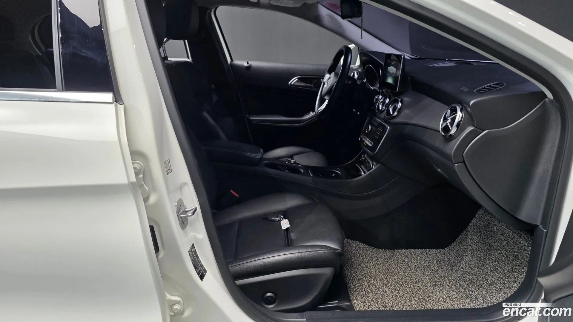 Mercedes-Benz GLA-Class GLA220 2017