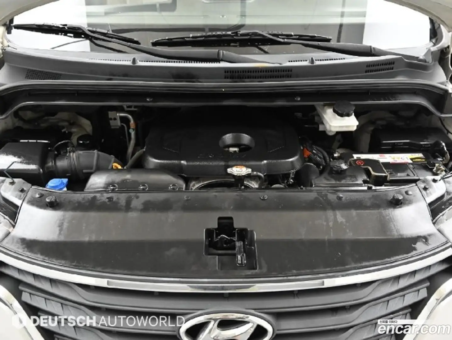 Hyundai Starex Wagon 12-Seater