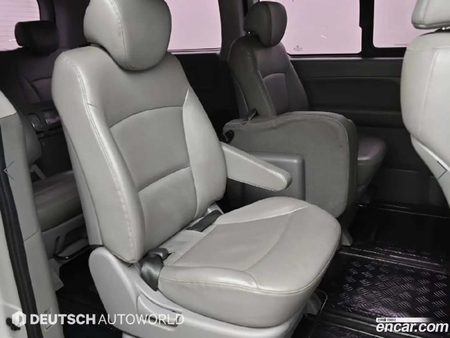 Hyundai Starex Wagon 12-Seater
