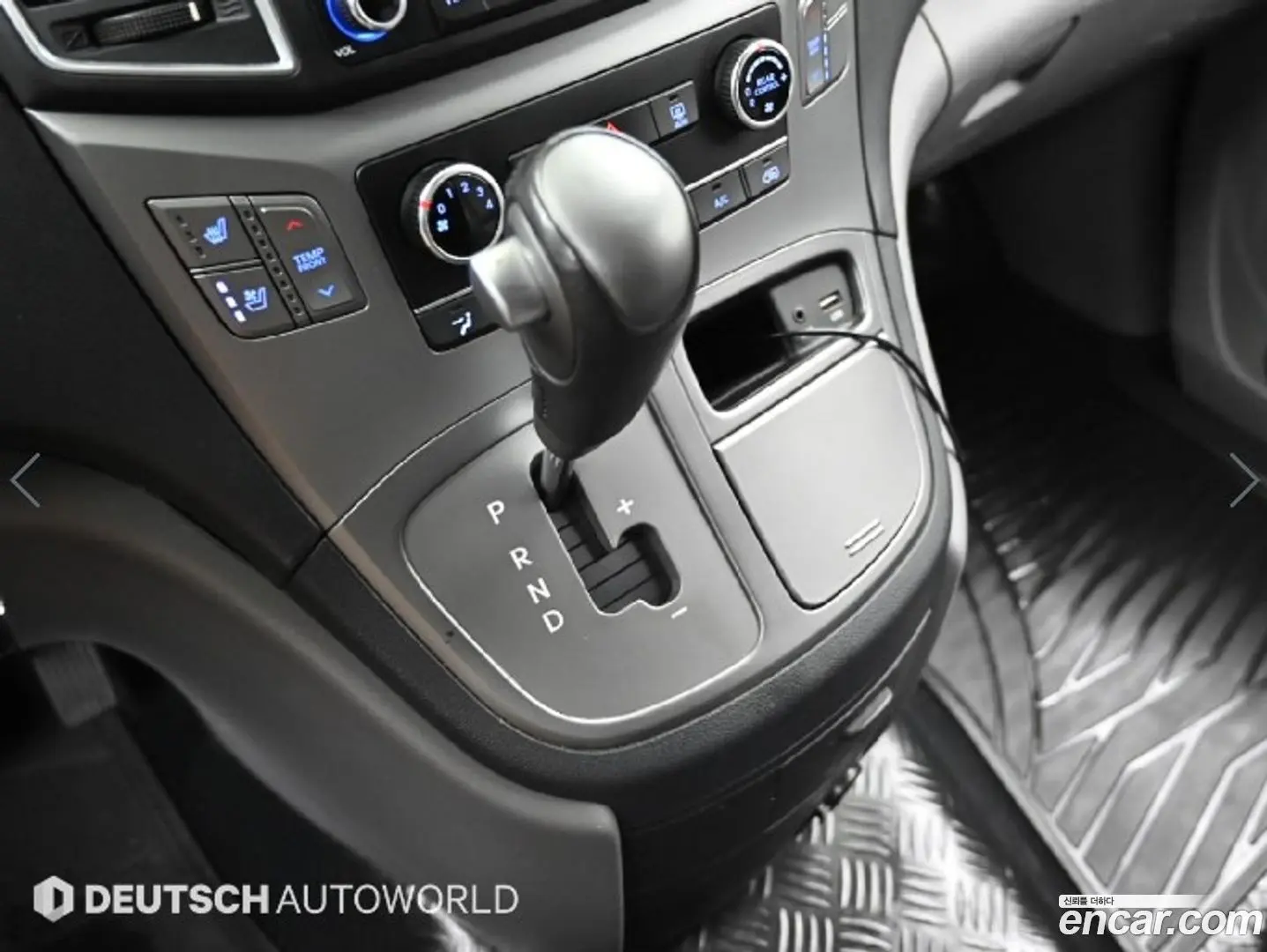 Hyundai Starex Wagon 12-Seater