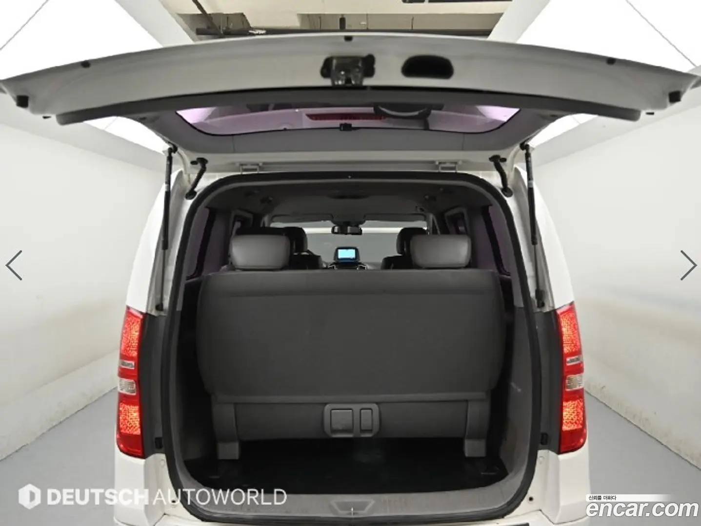 Hyundai Starex Wagon 12-Seater