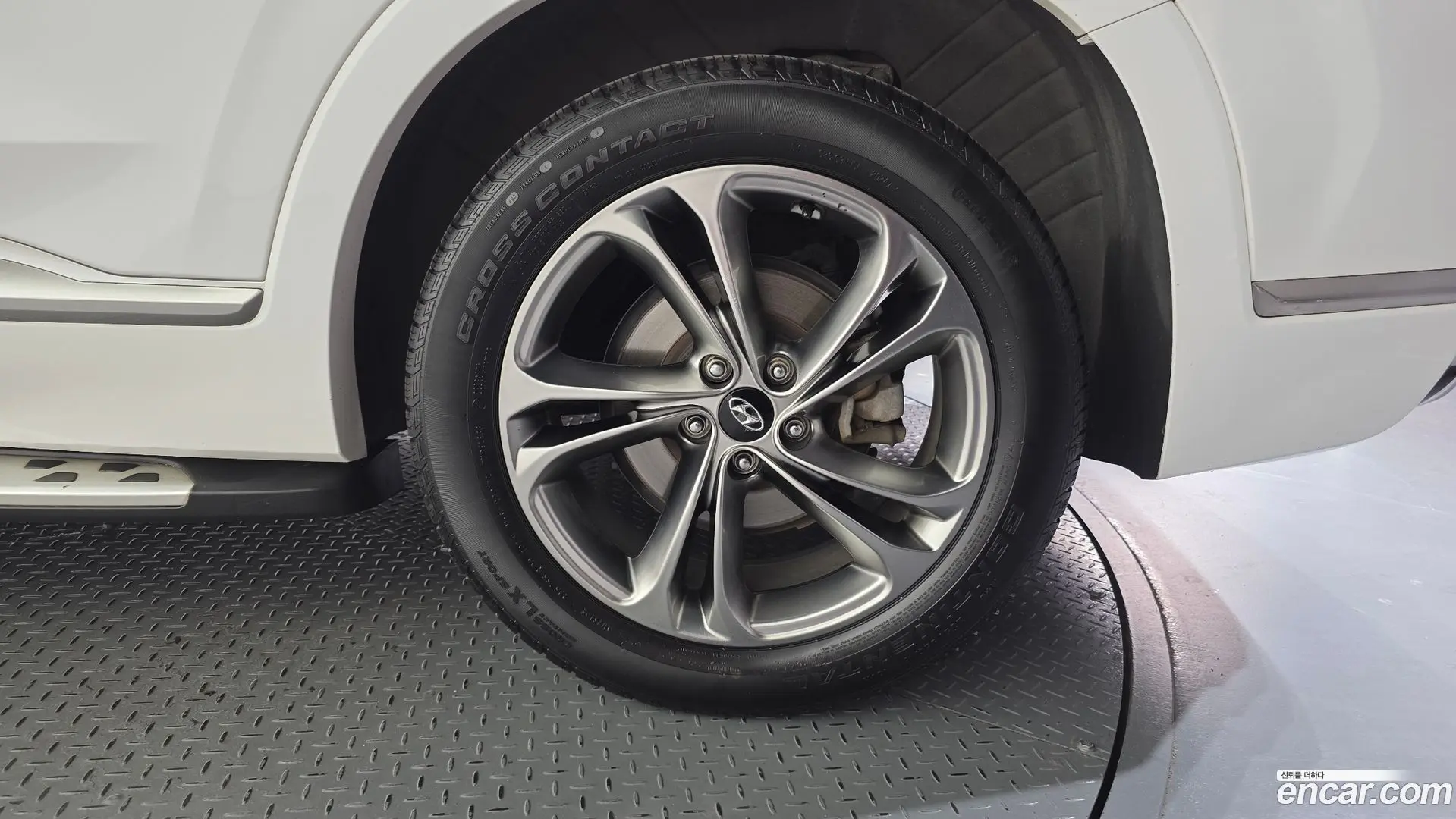 Hyundai Santafe Gasoline 2.0T 4WD