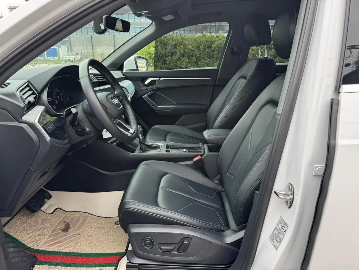 Audi Q3 2024 35 TFSI Progressive
