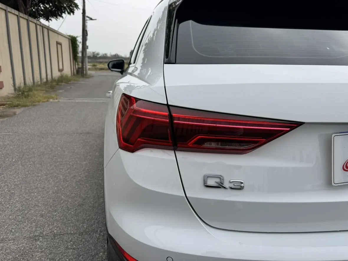 Audi Q3 2024 35 TFSI Progressive