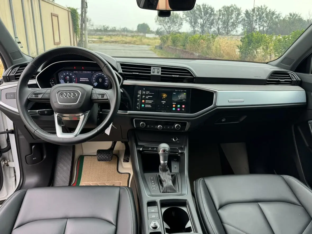 Audi Q3 2024 35 TFSI Progressive
