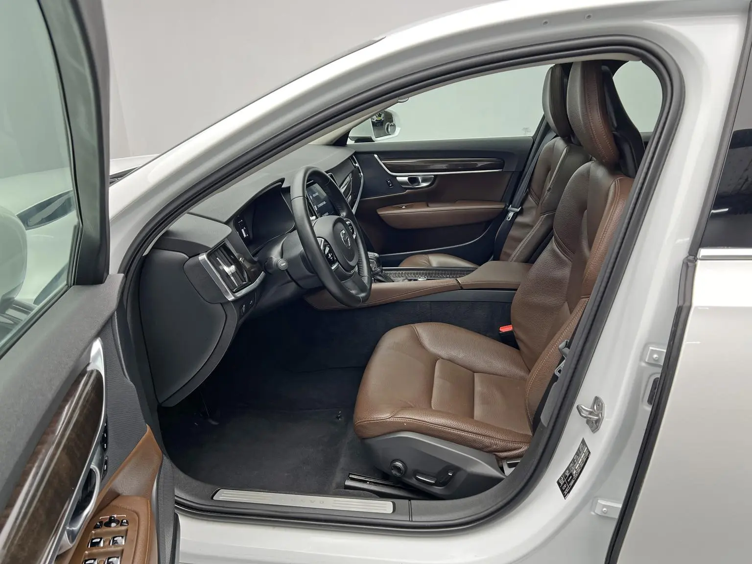 Volvo S90 2018 T4 Vision