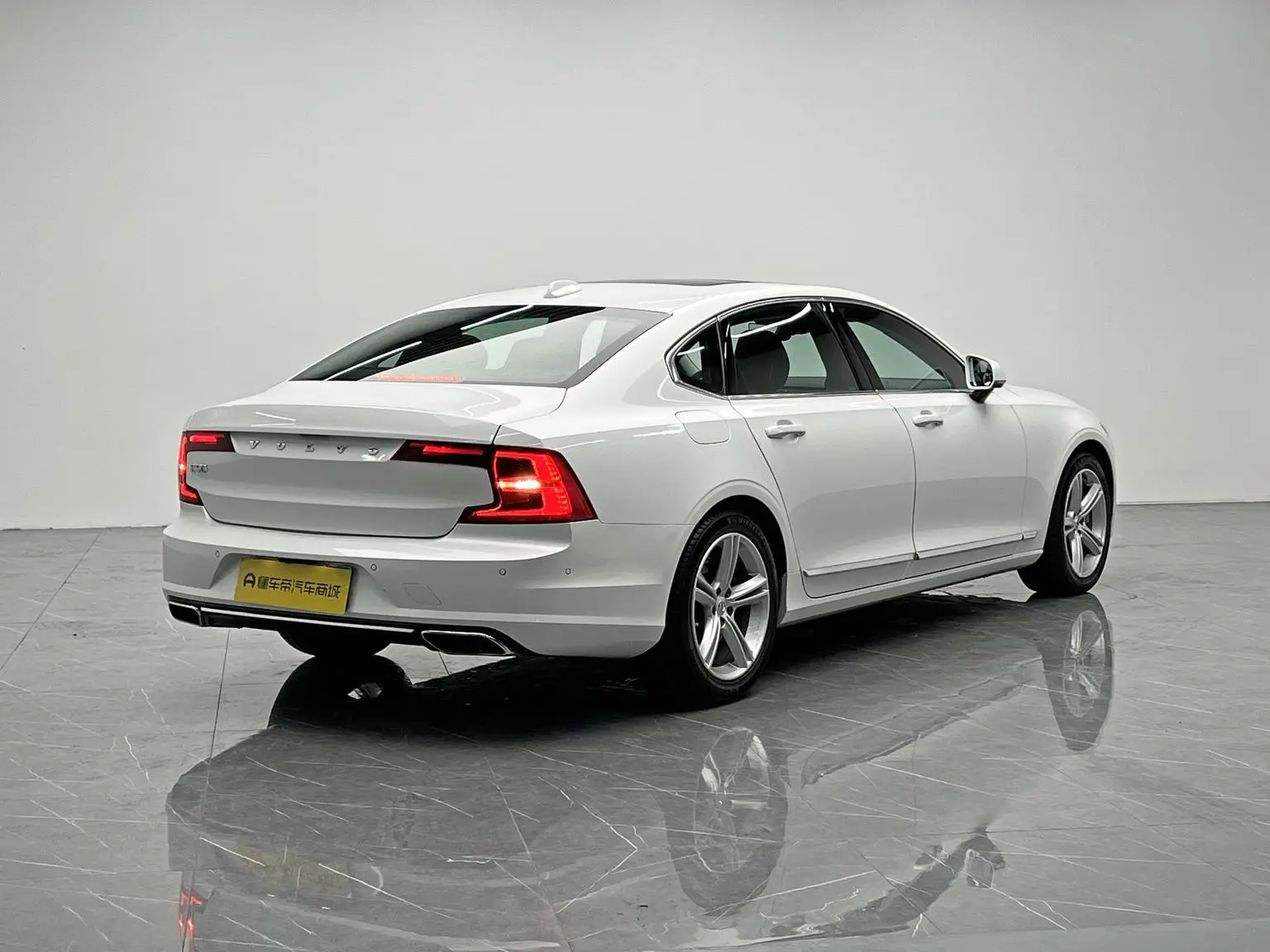 Volvo S90 2018 T4 Vision