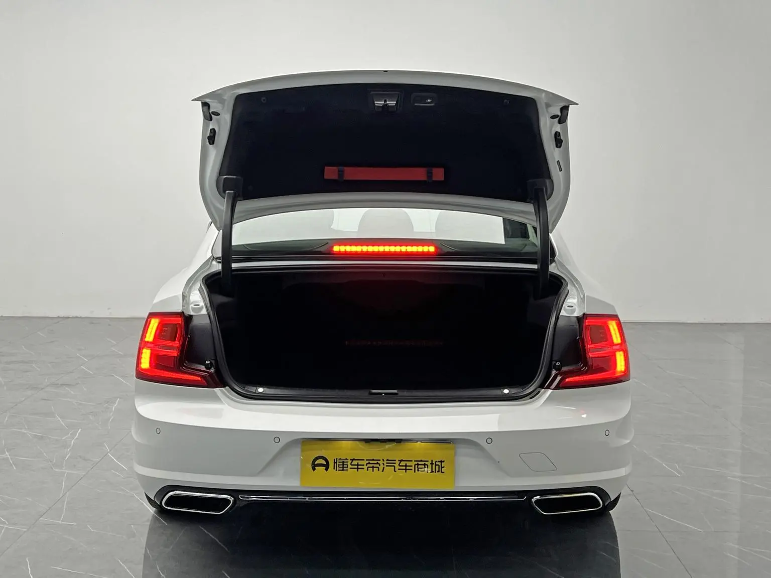 Volvo S90 2018 T4 Vision