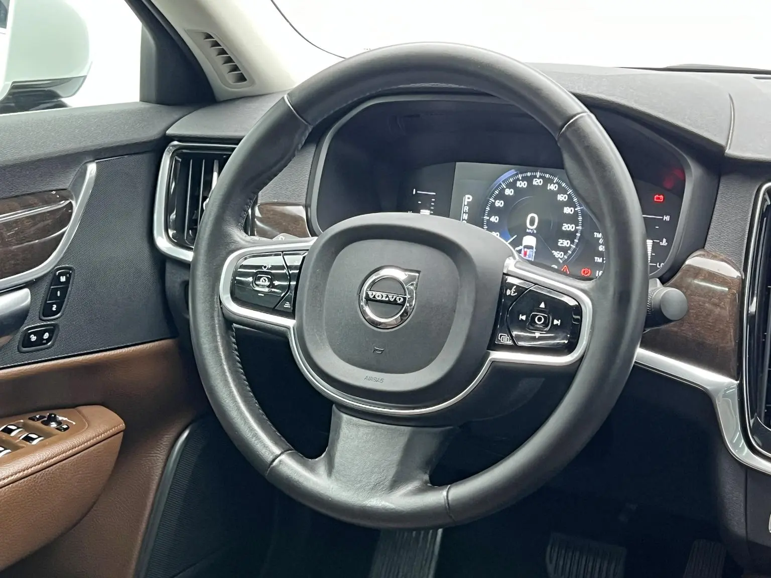 Volvo S90 2018 T4 Vision
