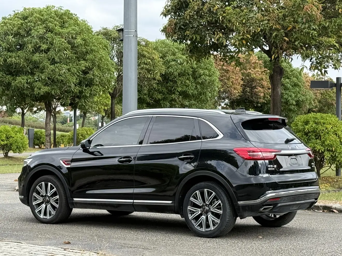 Hongqi HS5 2022 Facelift 2.0T Connected Flagship Enjoy 4WD