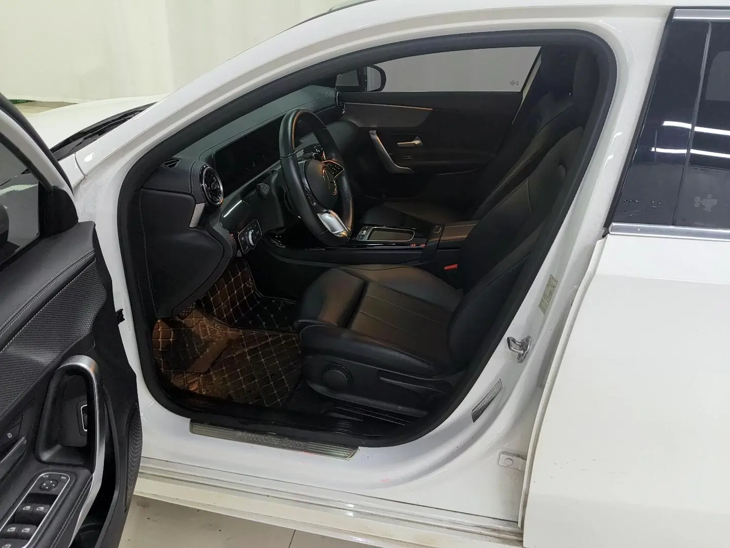 Mercedes-Benz A Class 2024 A 180 L