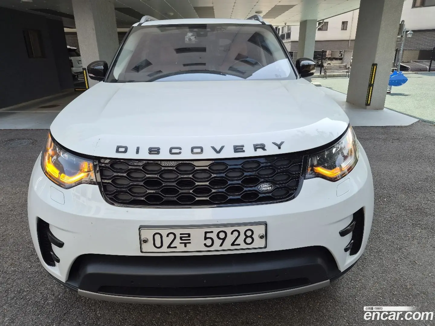 Land Rover Discovery 3.0 TD6 HSE Luxury
