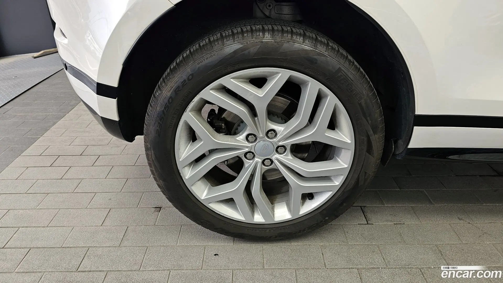 Land Rover Range Rover Evoque P250 R-Dynamic SE