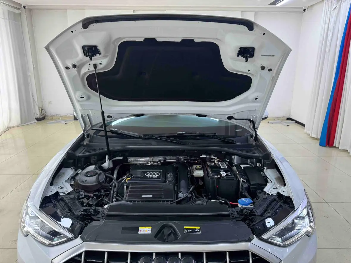 Audi Q3 2022 35 TFSI Dynamic Fashion