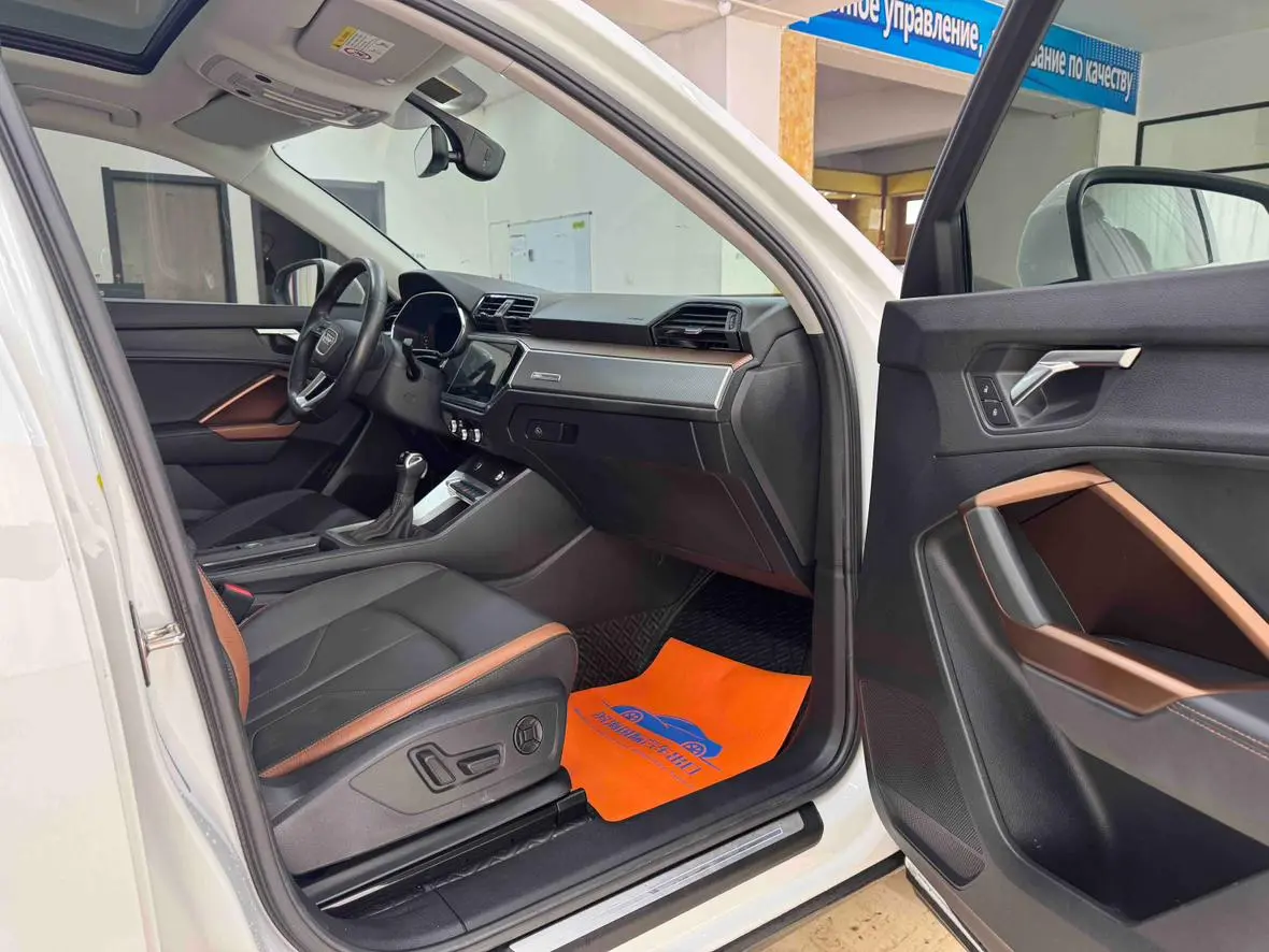 Audi Q3 2022 35 TFSI Dynamic Fashion