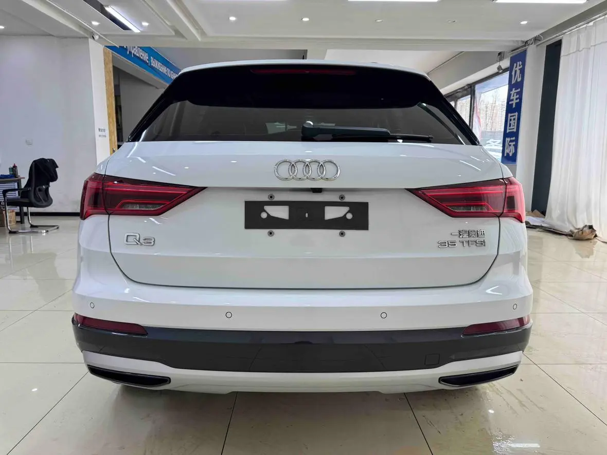 Audi Q3 2022 35 TFSI Dynamic Fashion